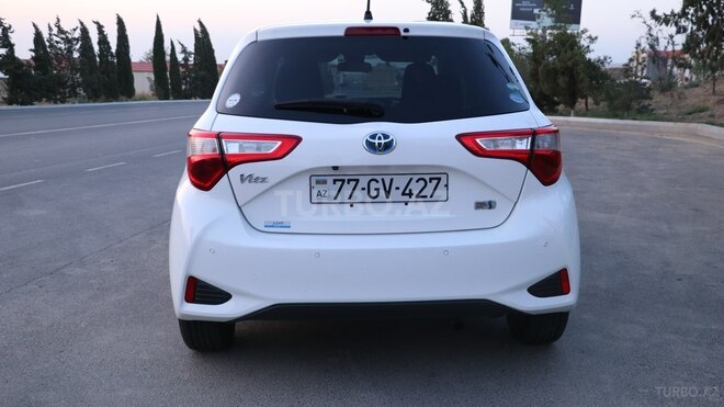 Toyota Vitz 2018, 140,559 km - 1.5 l - Bakı