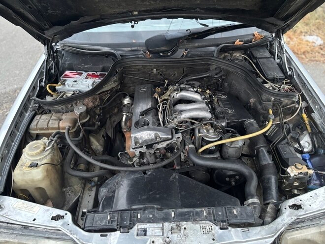Mercedes E 200 1993, 450,000 km - 2.0 l - Ağdaş