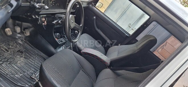 LADA (VAZ) 2107 2005, 102,000 km - 1.6 l - Salyan