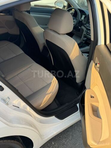 Hyundai Elantra 2017, 81,000 km - 2.0 л - Bakı