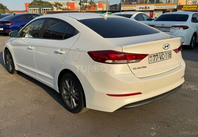 Hyundai Elantra 2017, 81,000 km - 2.0 л - Bakı