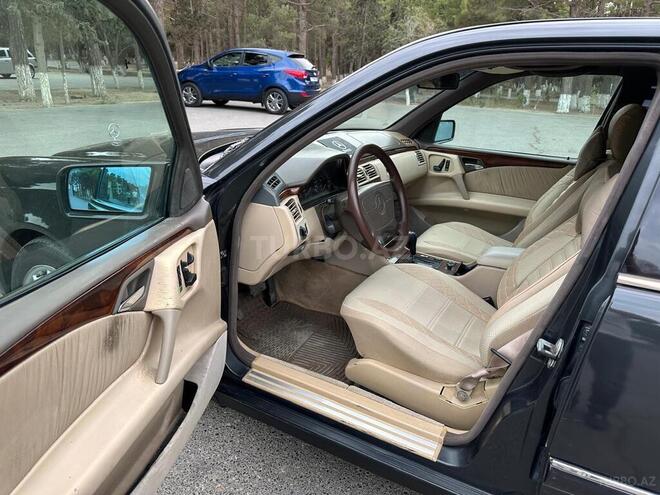 Mercedes E 200 1996, 321,000 km - 2.0 l - Sumqayıt