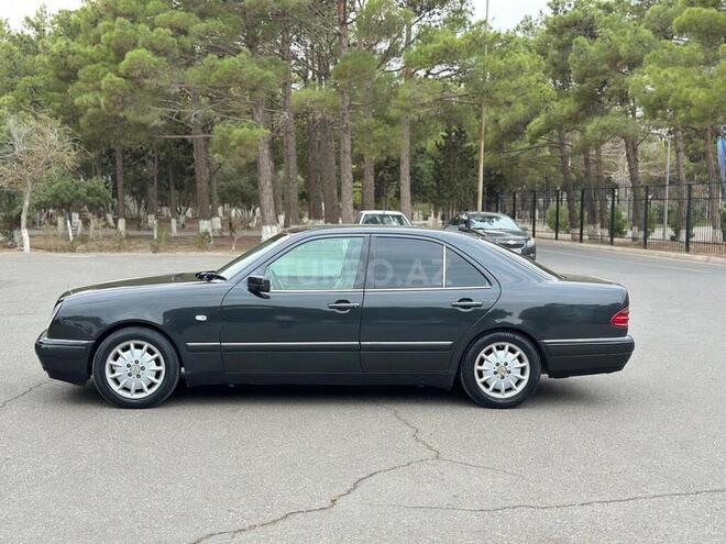 Mercedes E 200 1996, 321,000 km - 2.0 l - Sumqayıt