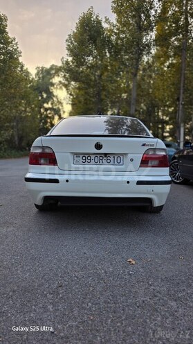 BMW 528 1999, 328,456 km - 2.8 l - Göyçay