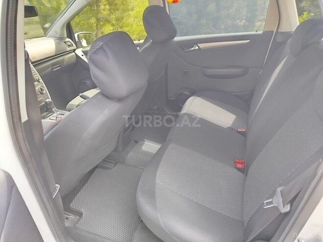 Mercedes B 180 2010, 154,000 km - 1.7 l - Bakı