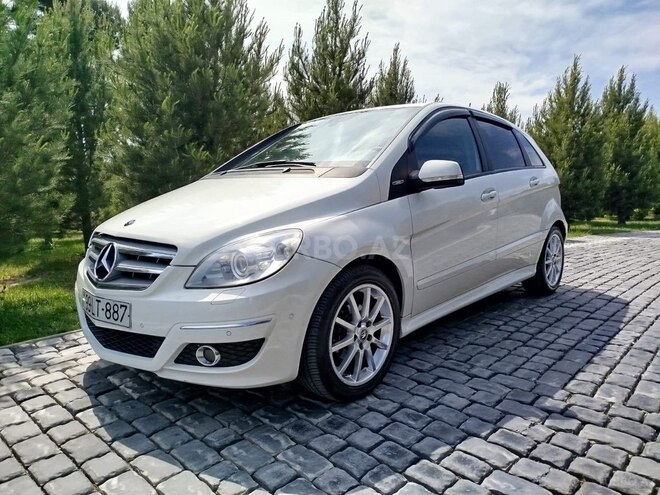 Mercedes B 180 2010, 154,000 km - 1.7 l - Bakı