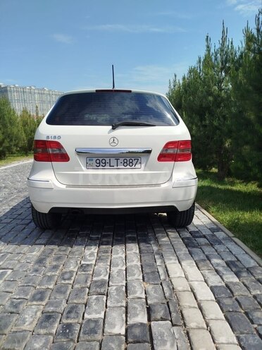 Mercedes B 180 2010, 154,000 km - 1.7 l - Bakı