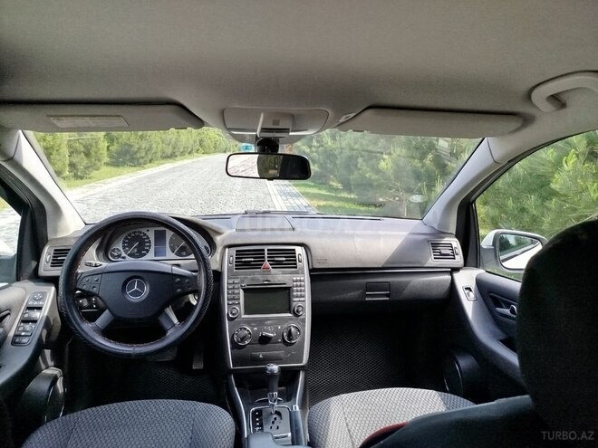 Mercedes B 180 2010, 154,000 km - 1.7 l - Bakı