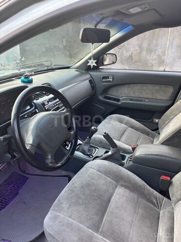 Nissan Maxima 1998, 279,000 km - 3.0 l - Qax