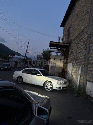 Nissan Maxima 1998, 279,000 km - 3.0 l - Qax