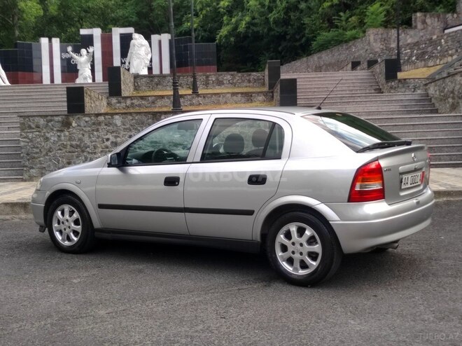 Opel Astra 1998, 228,000 km - 1.6 l - Şəki