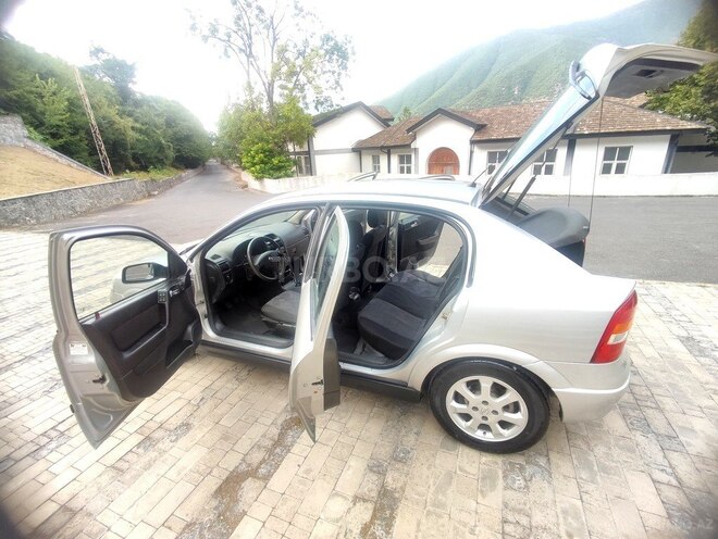 Opel Astra 1998, 228,000 km - 1.6 l - Şəki