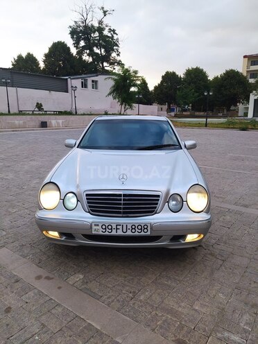 Mercedes E 270 2000, 305,000 km - 2.7 l - 