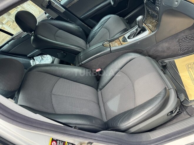 Mercedes E 240 2003, 298,123 km - 2.6 l - Sumqayıt