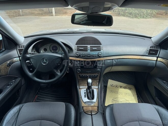 Mercedes E 240 2003, 298,123 km - 2.6 l - Sumqayıt