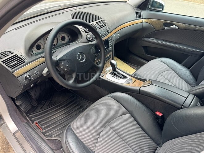 Mercedes E 240 2003, 298,123 km - 2.6 l - Sumqayıt