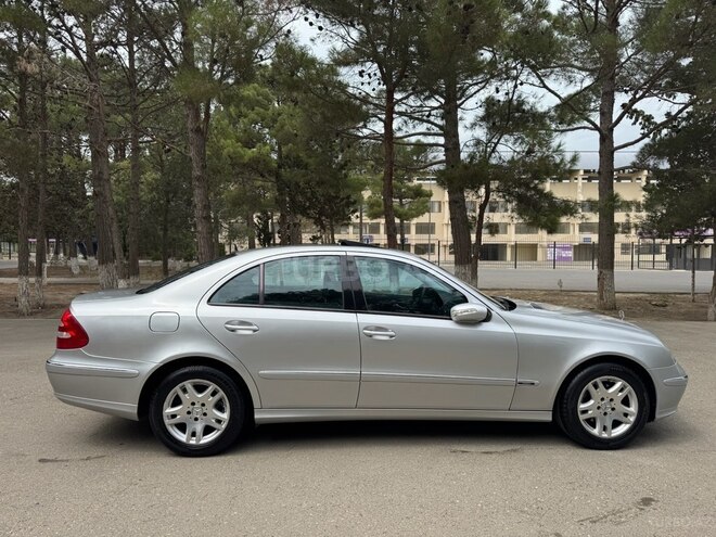 Mercedes E 240 2003, 298,123 km - 2.6 l - Sumqayıt