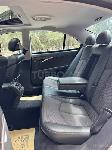 Mercedes E 240 2003, 298,123 km - 2.6 l - Sumqayıt