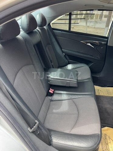 Mercedes E 240 2003, 298,123 km - 2.6 l - Sumqayıt