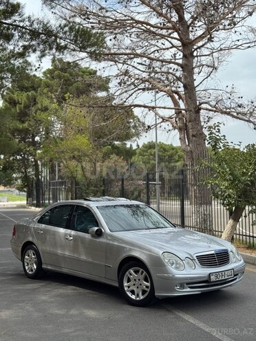 Mercedes E 240 2003, 298,123 km - 2.6 l - Sumqayıt