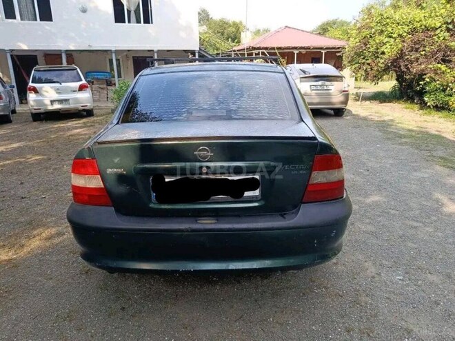 Opel Vectra 2000, 288,388 km - 2.0 л - Qax