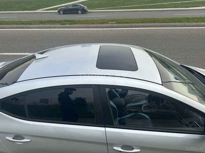 Hyundai Avante 2016, 170,000 km - 1.6 l - Bakı