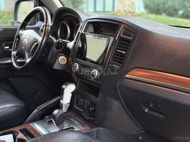 Mitsubishi Pajero 2008, 228,900 km - 3.0 l - Bakı