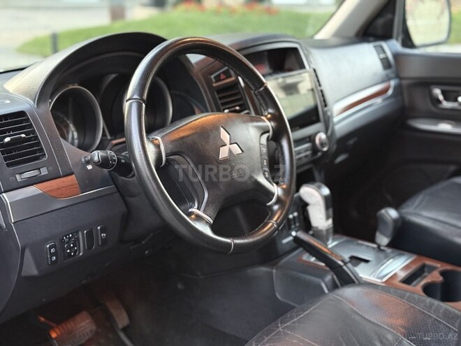 Mitsubishi Pajero 2008, 228,900 km - 3.0 l - Bakı