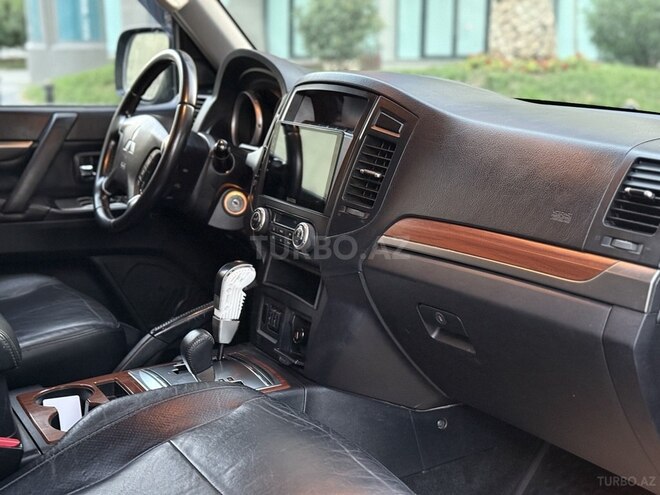 Mitsubishi Pajero 2008, 228,900 km - 3.0 l - Bakı