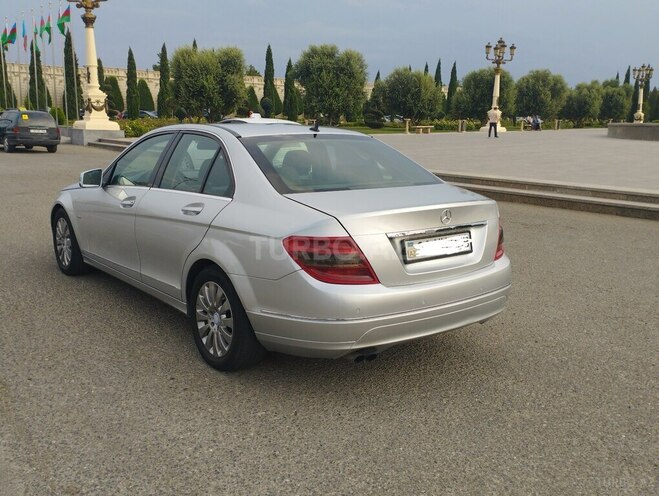 Mercedes C 200 2009, 329,000 km - 2.2 l - Gəncə