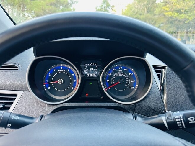 Hyundai Elantra 2015, 156,100 km - 1.8 l - Bakı
