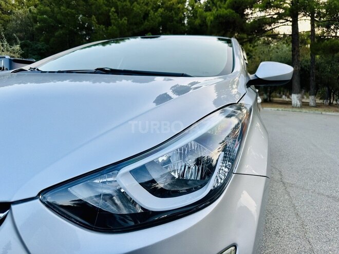 Hyundai Elantra 2015, 156,100 km - 1.8 l - Bakı
