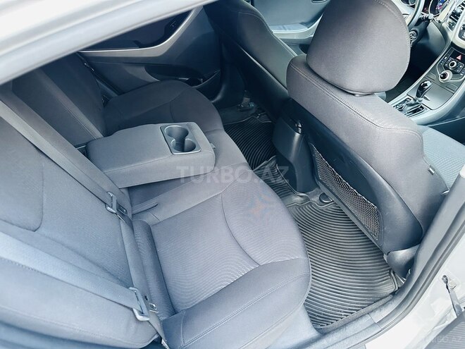 Hyundai Elantra 2015, 156,100 km - 1.8 l - Bakı