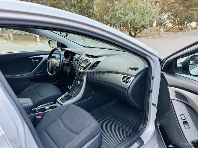Hyundai Elantra 2015, 156,100 km - 1.8 l - Bakı