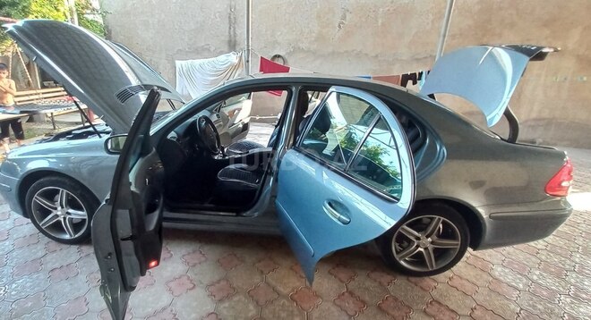 Mercedes E 220 2006, 415,000 km - 2.2 л - Bakı