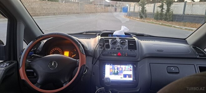 Mercedes Vito 111 2010, 484,025 km - 2.2 l - Bakı