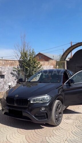 BMW X6 2014, 3,800 km - 3.0 l - Qusar