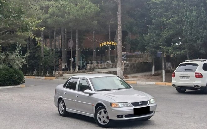 Opel Vectra 1999, 298,000 km - 1.6 l - Sumqayıt
