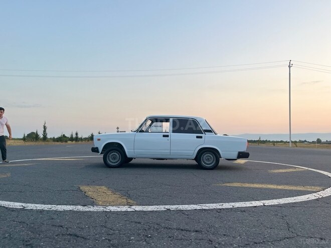 LADA (VAZ) 2107 2007, 143,508 km - 1.6 l - Qax