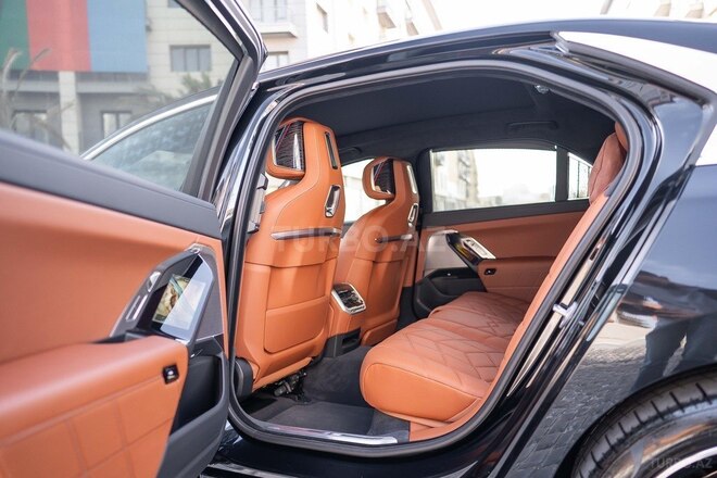 BMW 740 2023, 6,200 km - 3.0 l - Bakı