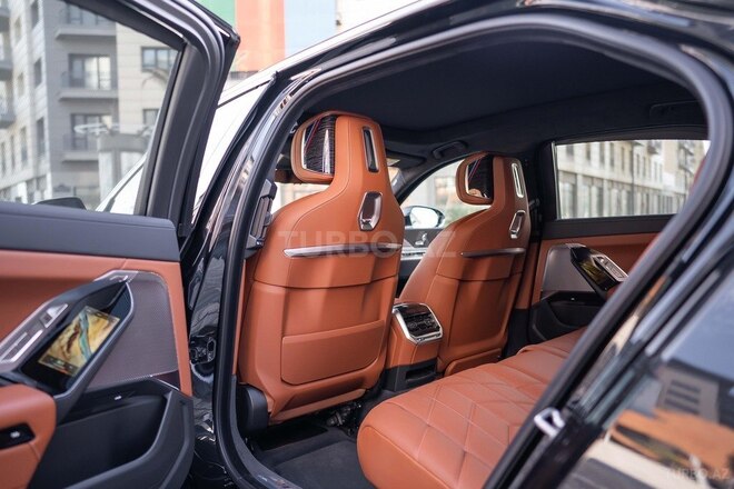 BMW 740 2023, 6,200 km - 3.0 l - Bakı