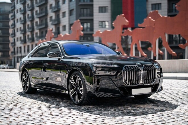 BMW 740 2023, 6,200 km - 3.0 l - Bakı
