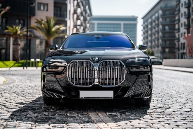 BMW 740 2023, 6,200 km - 3.0 l - Bakı
