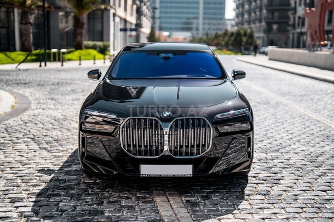 BMW 740 2023, 6,200 km - 3.0 l - Bakı