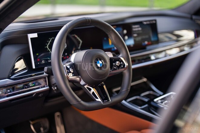 BMW 740 2023, 6,200 km - 3.0 l - Bakı