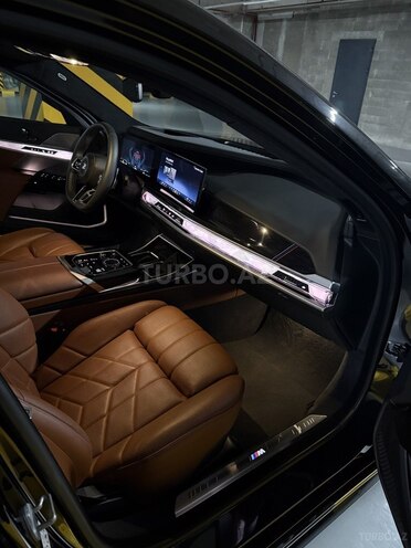 BMW 740 2023, 6,200 km - 3.0 l - Bakı