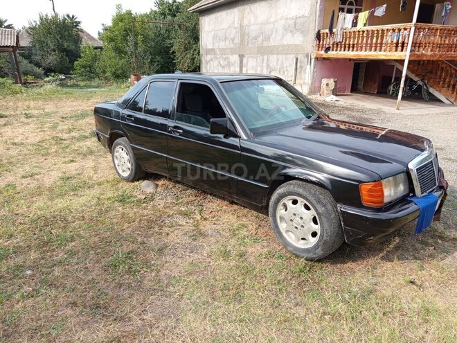 Mercedes 190 1990, 200,000 km - 2.5 l - Lənkəran