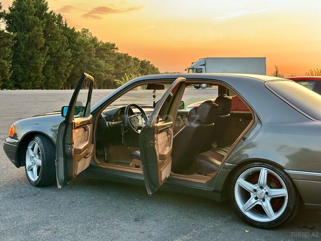 Mercedes C 220 1993, 339,000 km - 2.2 l - Bakı