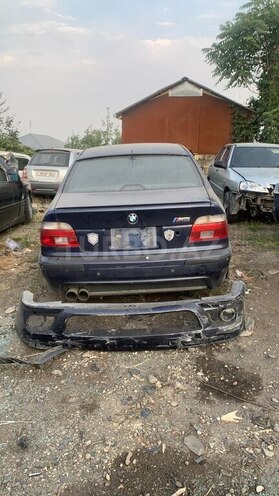 BMW 540 1998, 286,000 km - 4.4 l - Qusar