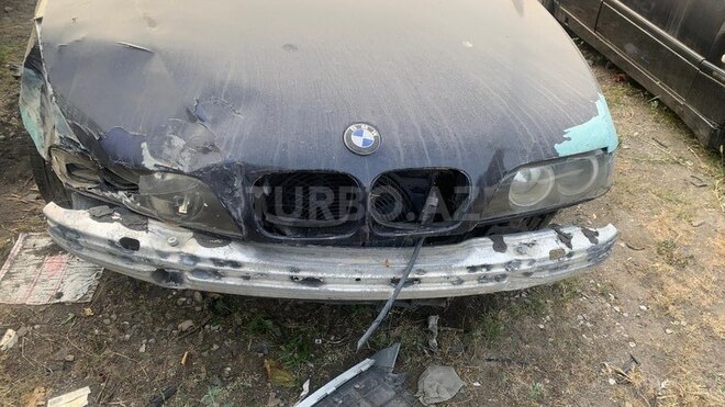 BMW 540 1998, 286,000 km - 4.4 l - Qusar